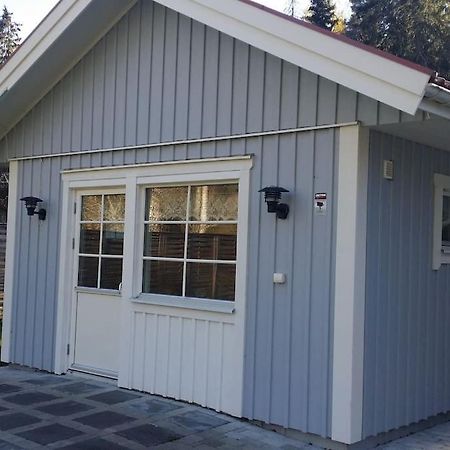 Villa Lidkoepings Golfbana Och Vaenern Exterior foto